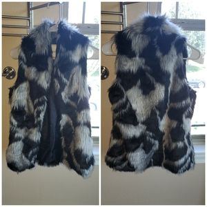 Faux fur vest medium